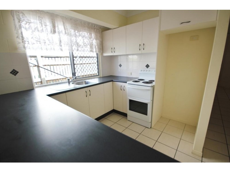 71 Perkins Street, South Townsville QLD 4810