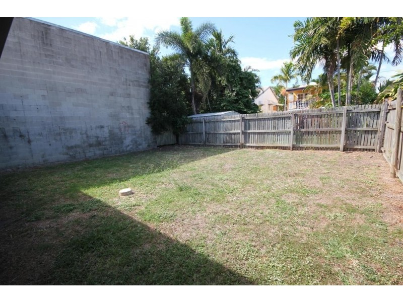 71 Perkins Street, South Townsville QLD 4810