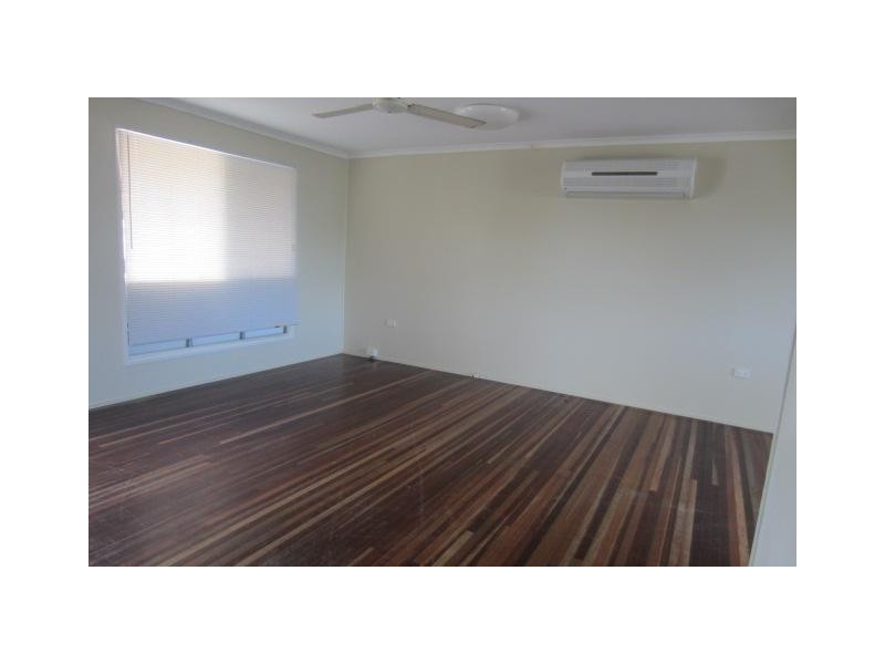 4 Cameron Court, Kelso QLD 4815