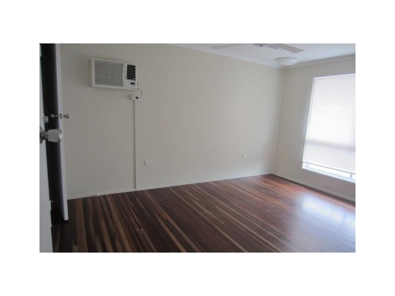 4 Cameron Court, Kelso QLD 4815