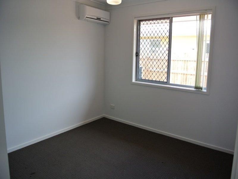 77 Shoalmarra Drive, Mount Low QLD 4818