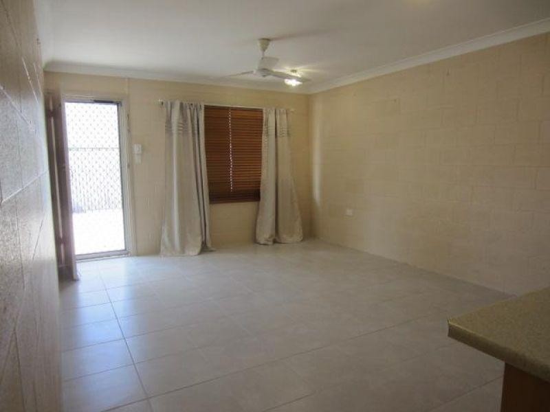 1/13 Shelton Street, Kirwan QLD 4817