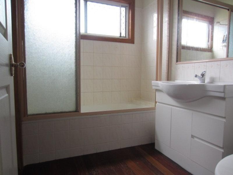 11 Kayleen Court, Burdell QLD 4818