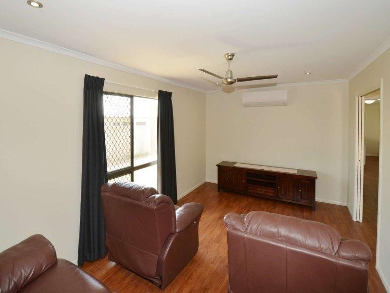 4 Baird Court, Bushland Beach QLD 4818