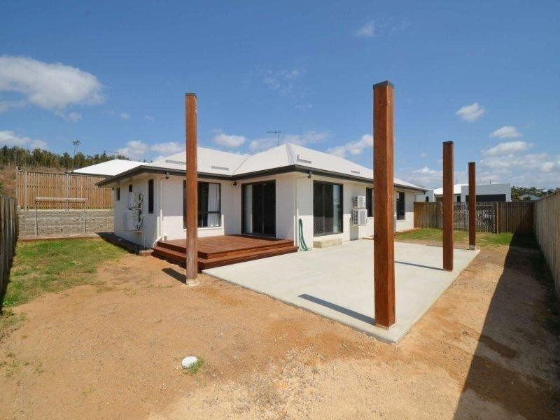 4 Baird Court, Bushland Beach QLD 4818