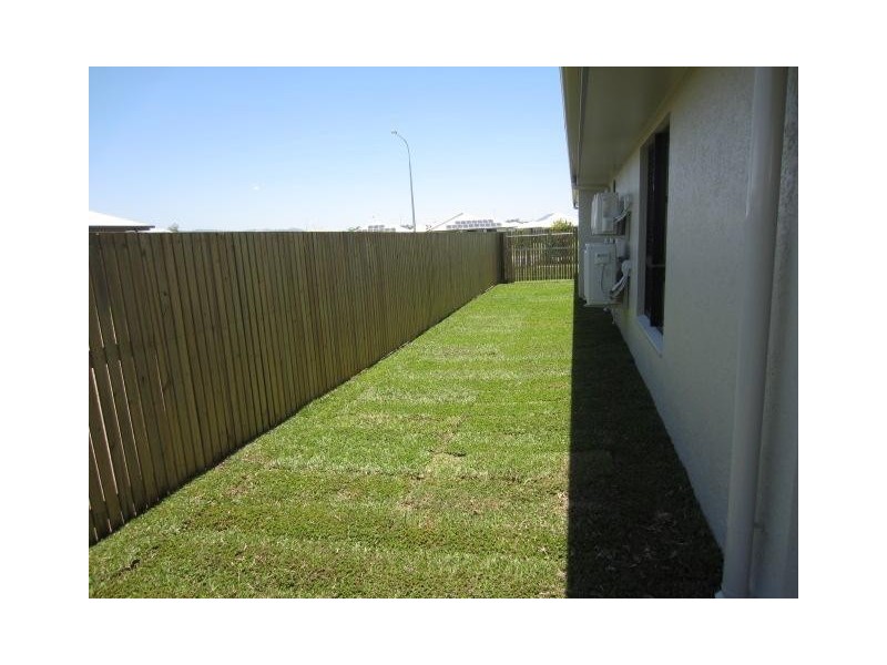 20 Sunhaven Boulevard, Burdell QLD 4818