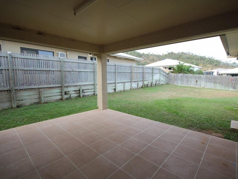 33 Keeper Court, Mount Louisa QLD 4814