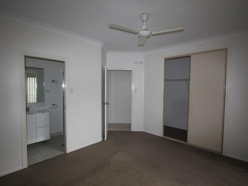 33 Keeper Court, Mount Louisa QLD 4814