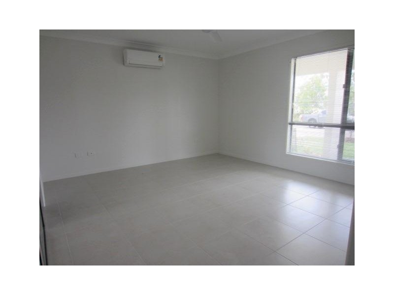 4 Kahana Avenue, Burdell QLD 4818