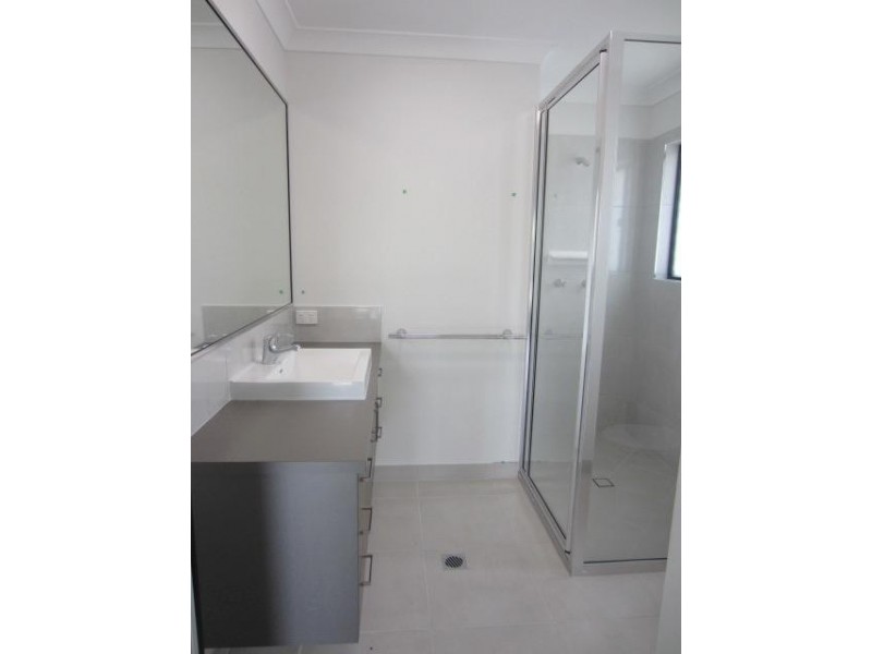 4 Kahana Avenue, Burdell QLD 4818