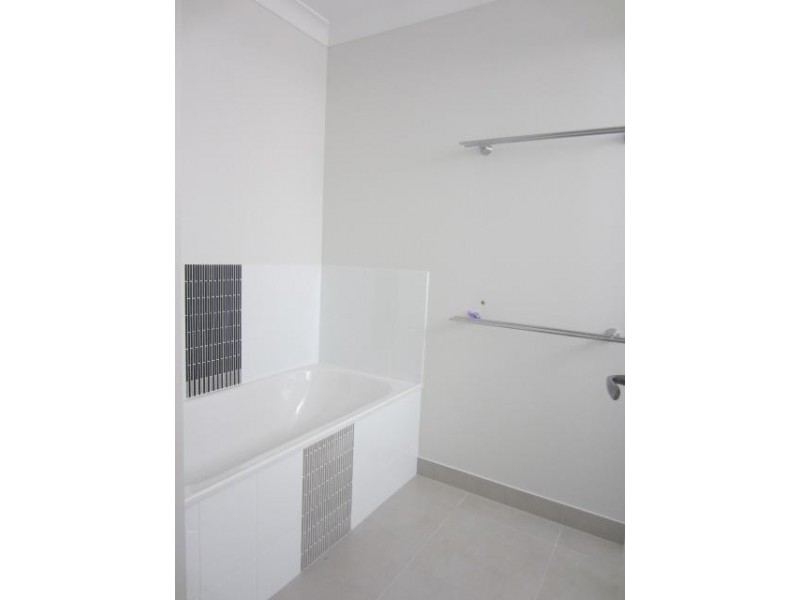 4 Kahana Avenue, Burdell QLD 4818