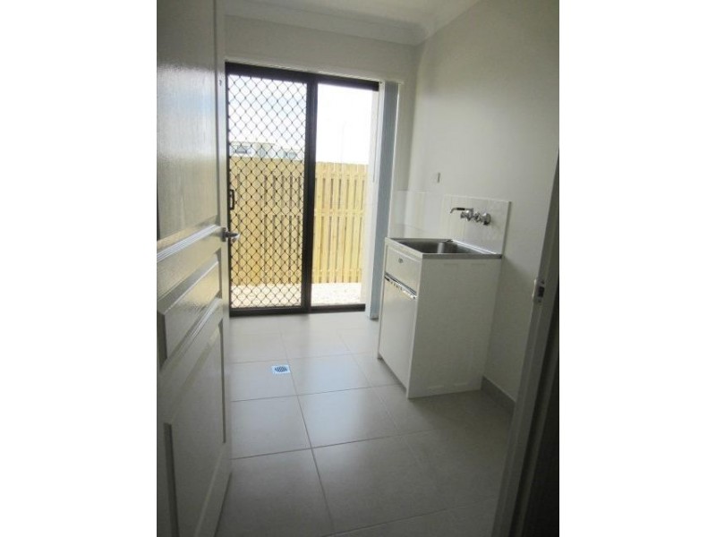 4 Kahana Avenue, Burdell QLD 4818