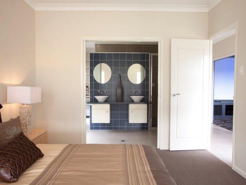 3 Balladonia Avenue, Mount Low QLD 4818