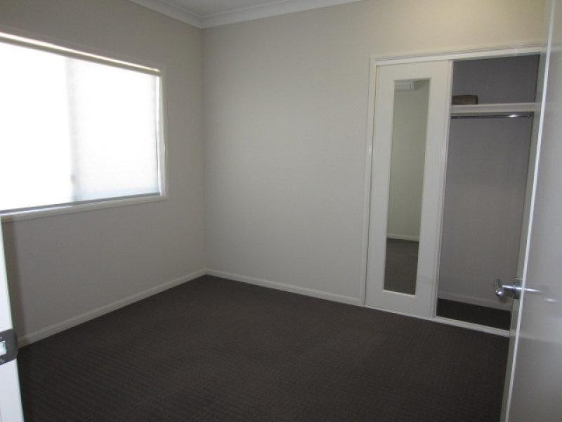 3 Balladonia Avenue, Mount Low QLD 4818