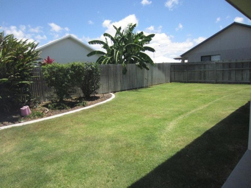 3 Balladonia Avenue, Mount Low QLD 4818