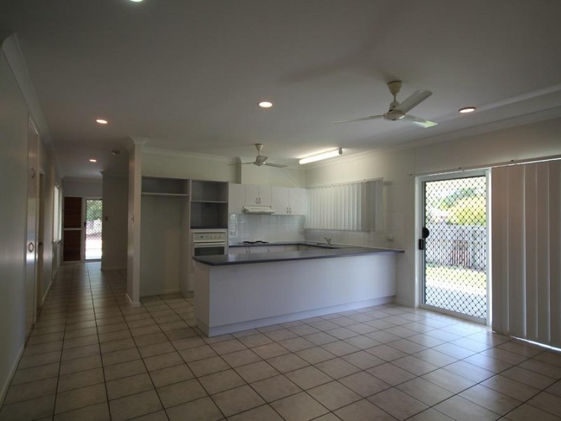1 Clarence Court, Kirwan QLD 4817