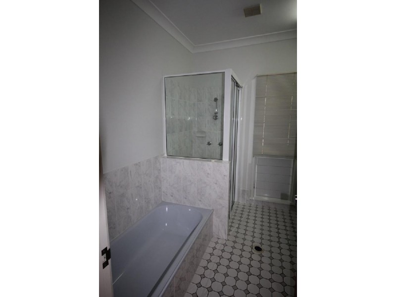 1 Clarence Court, Kirwan QLD 4817
