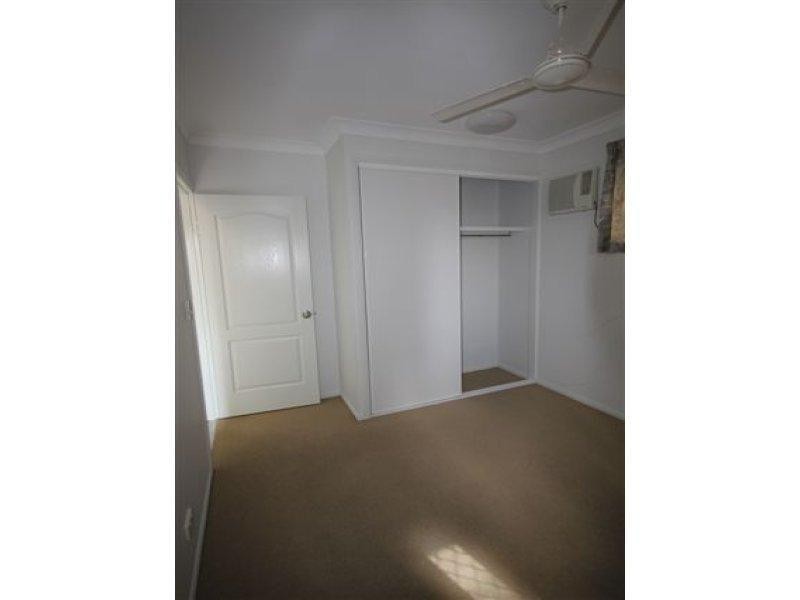 2/3 Crista Court, Kelso QLD 4815