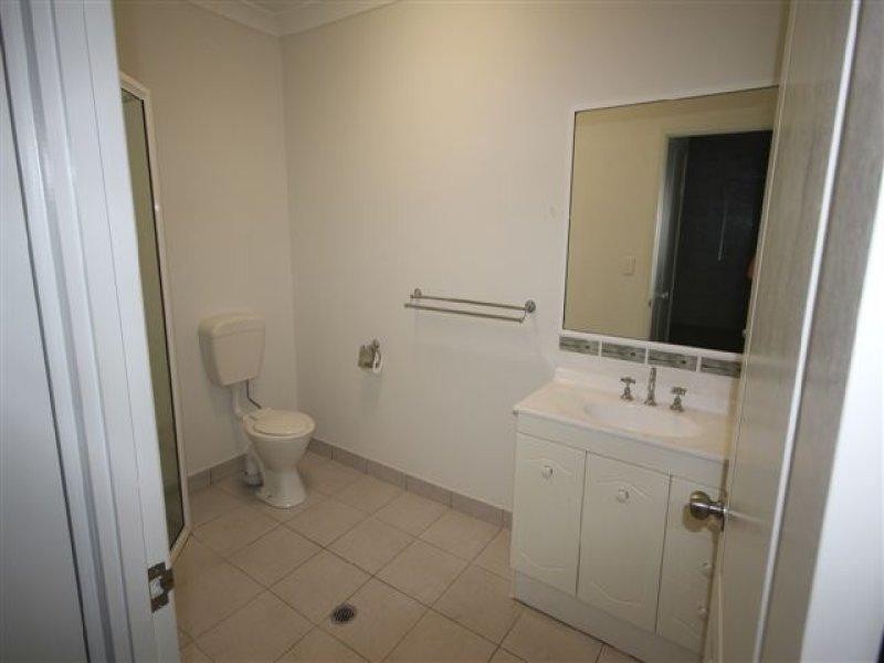 2/3 Crista Court, Kelso QLD 4815