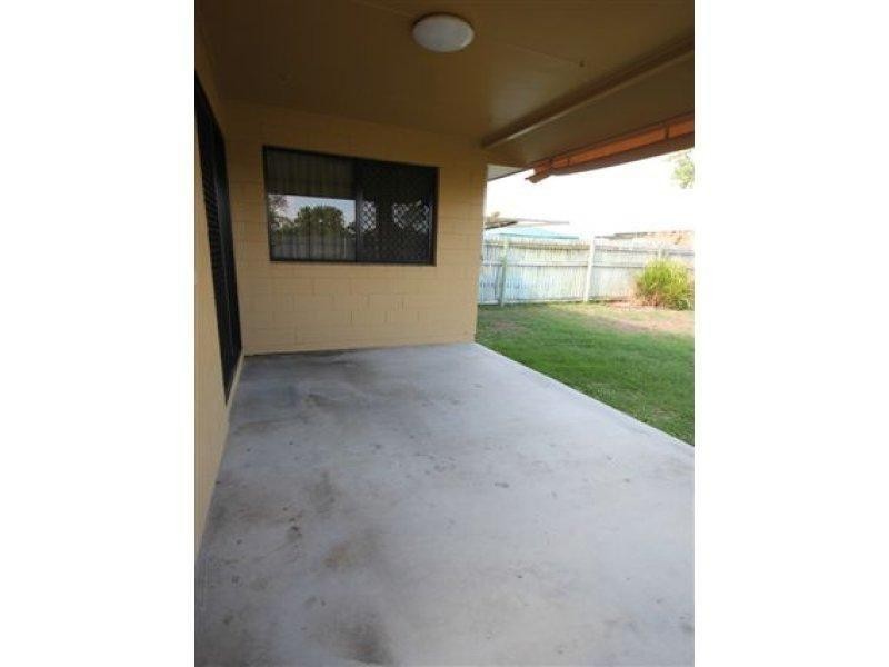 2/3 Crista Court, Kelso QLD 4815