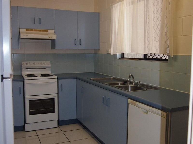 1/60 Cook Street, North Ward QLD 4810