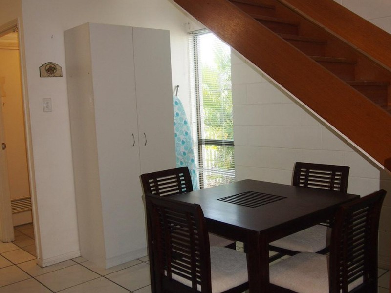 1/60 Cook Street, North Ward QLD 4810