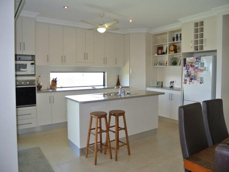 13 Baird Court, Bushland Beach QLD 4818