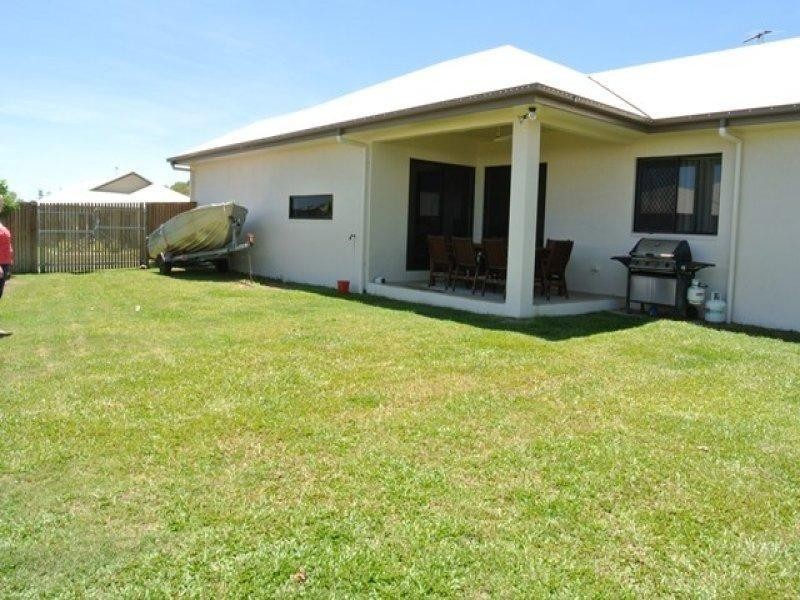13 Baird Court, Bushland Beach QLD 4818