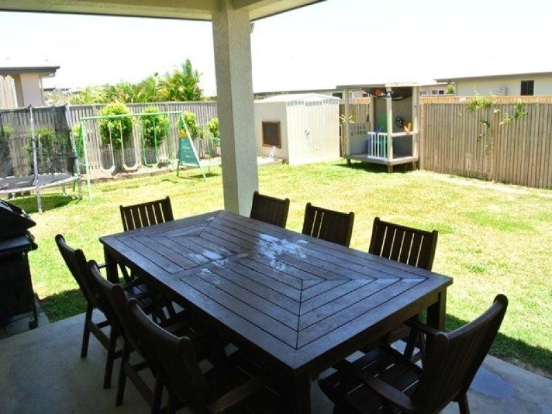 13 Baird Court, Bushland Beach QLD 4818