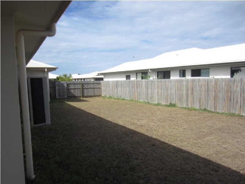 16 Epping Way, Mount Low QLD 4818