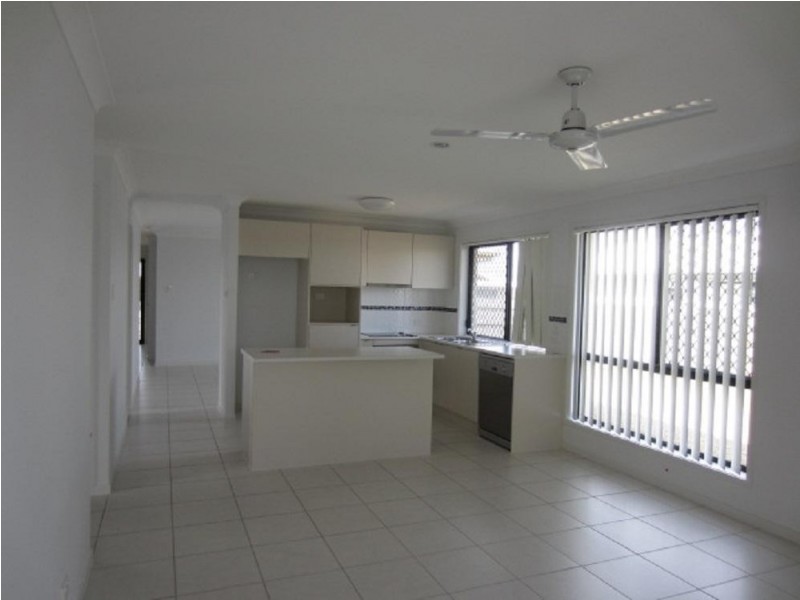 16 Epping Way, Mount Low QLD 4818