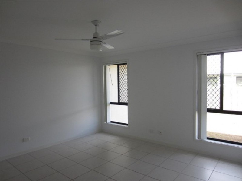 16 Epping Way, Mount Low QLD 4818