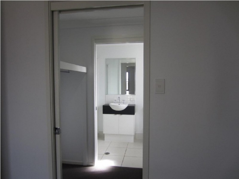 16 Epping Way, Mount Low QLD 4818