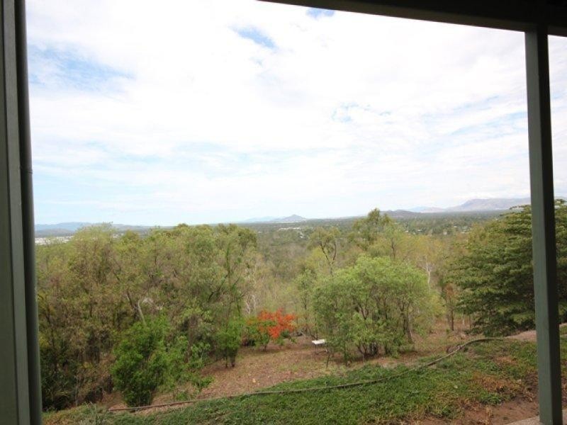 31 Mt Kulburn Drive, Jensen QLD 4818