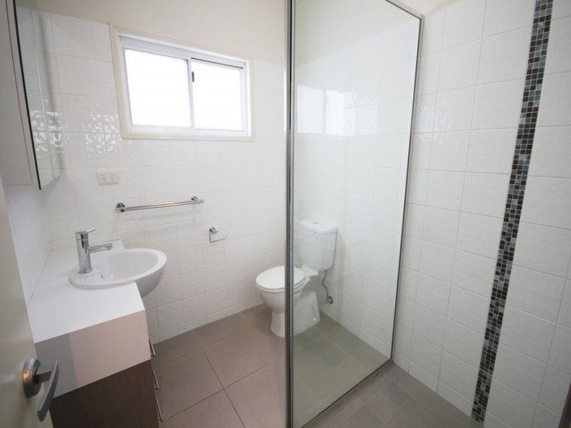 2/1275 Riverway Drive, Kelso QLD 4815