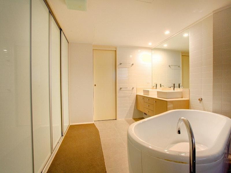 302/72 The Strand, North Ward QLD 4810