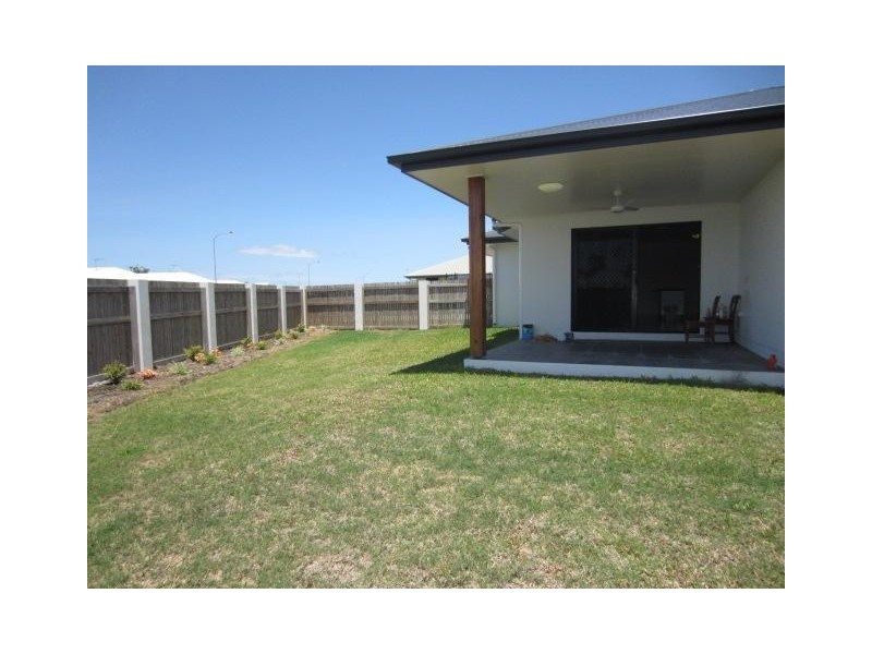 2 Sillago Street, Burdell QLD 4818