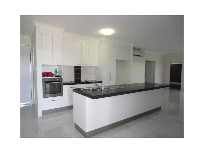 2 Sillago Street, Burdell QLD 4818