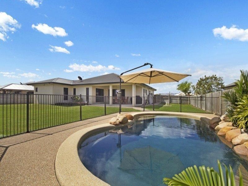 31 Shoalmarra Drive, Mount Low QLD 4818