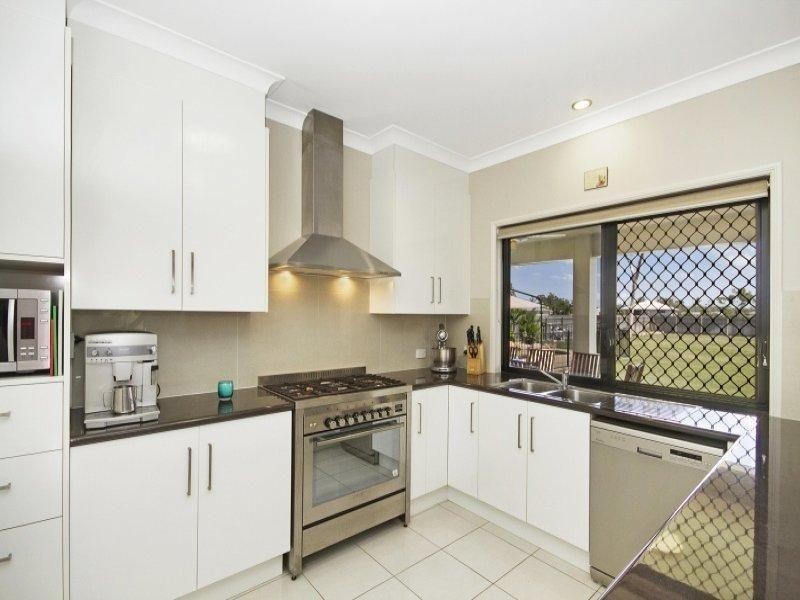 31 Shoalmarra Drive, Mount Low QLD 4818
