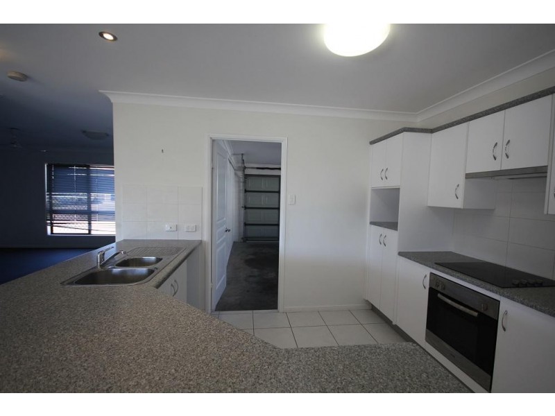 16 Rangeleigh Court, Mount Louisa QLD 4814