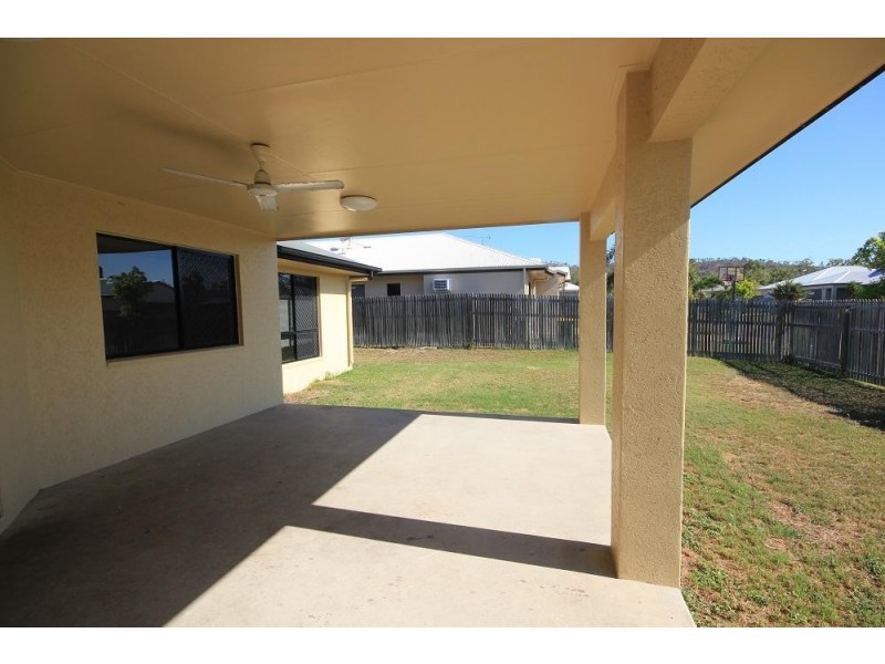 16 Rangeleigh Court, Mount Louisa QLD 4814