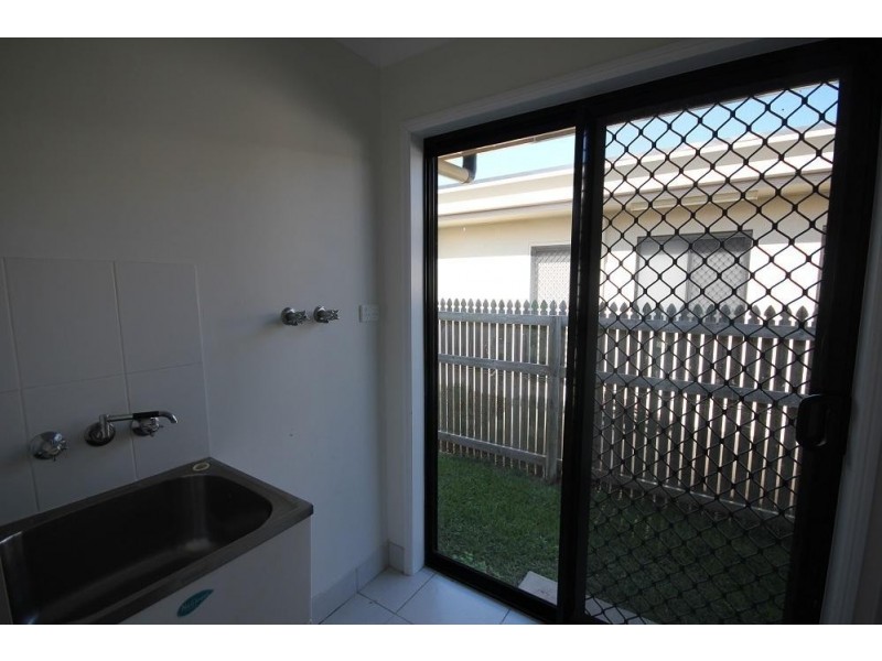 16 Rangeleigh Court, Mount Louisa QLD 4814