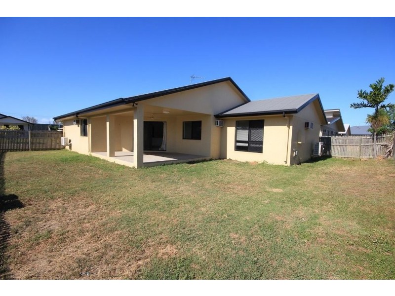 16 Rangeleigh Court, Mount Louisa QLD 4814