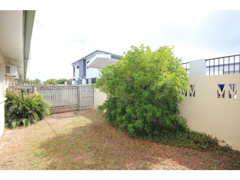 3/18-20 Crauford Street, West End QLD 4810