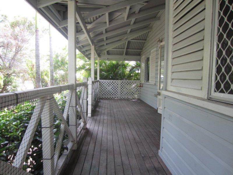West End QLD 4810