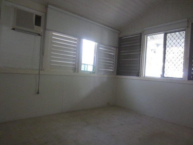 West End QLD 4810