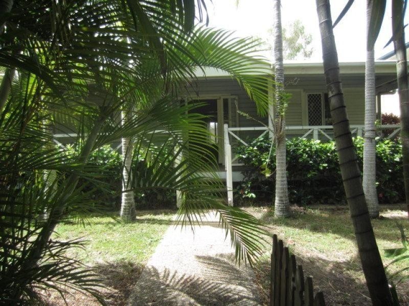 West End QLD 4810