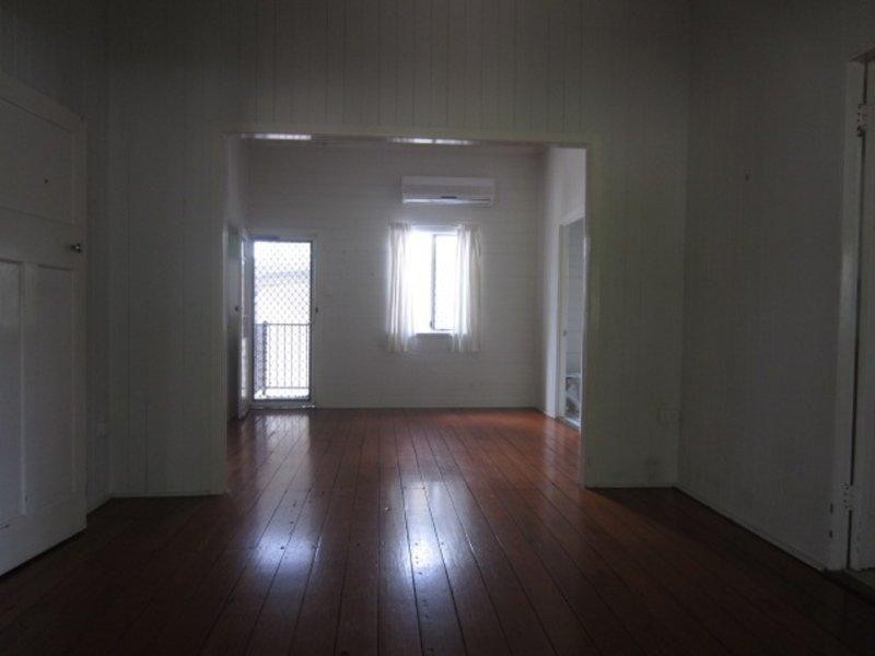 West End QLD 4810