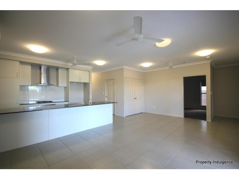 24 Sunhaven Boulevard, Burdell QLD 4818